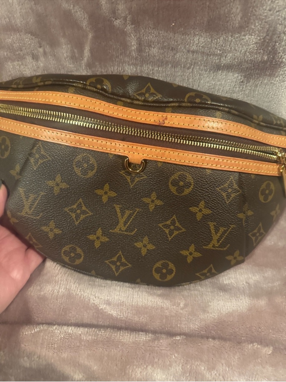 Louis Vuitton Monogram Crossbody in Brown with Tan and Gold Accents. Strap added - Picture 2 of 14